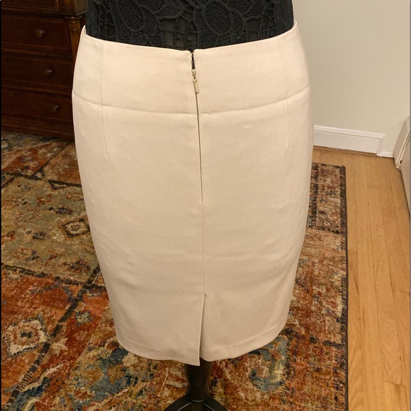 Banana Republic Skirt - Khaki, Size 2 - Picture 3 of 7